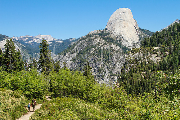 Hikers on Panorama Trail